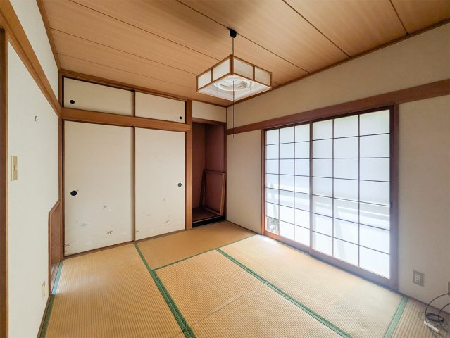 本多聞3丁目中古戸建の和室|１階約６帖和室