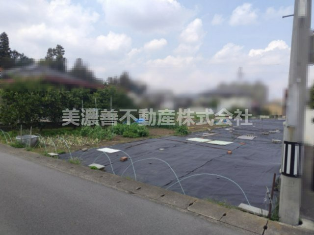 ６６７８８　岐阜市長良小松町1丁目土地