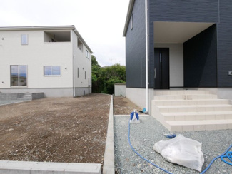 【周辺】 | 甲斐市中下条 新築全2棟 2号棟 敷地広々80坪・車並列3台 | 敷地西側境界