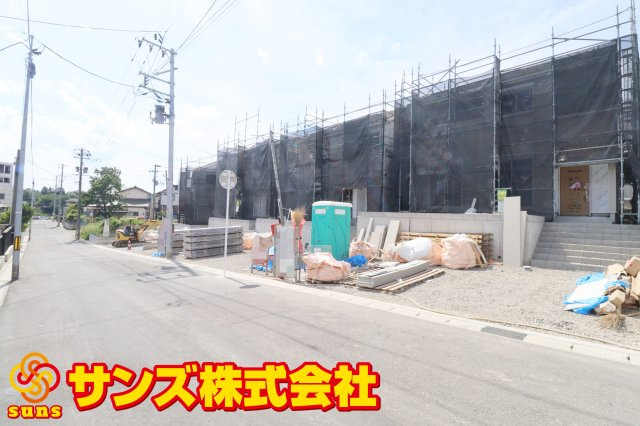 郡山市菜根３丁目　　　５号棟　　　桜小学校、郡山第３中学区の外観|南東側から見た区画全体