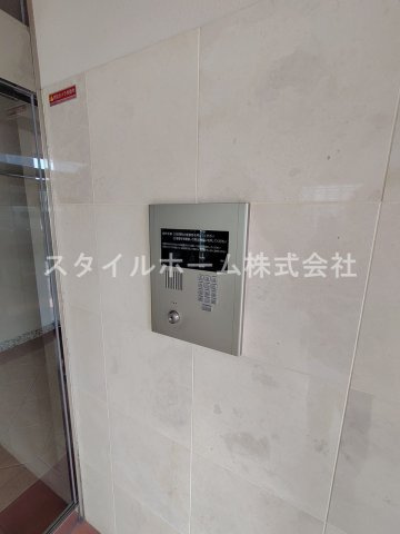 ランドマーク豊川のセキュリティ|同建物内別部屋の写真です。