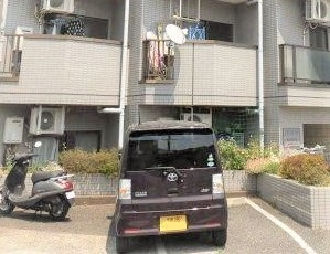武蔵村山市学園１丁目の賃貸マンションの駐車場