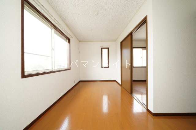 【寝室】 | メルベーユ弥生台A棟 | ゆとりの広さです