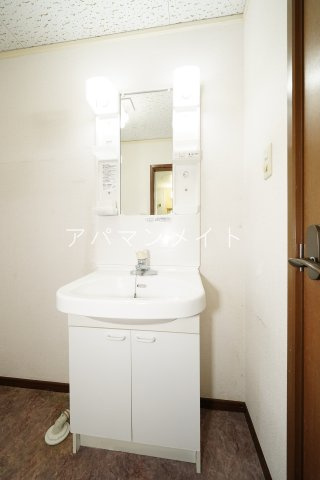 【洗面所】 | メルベーユ弥生台A棟 | コンパクトで使いやすい洗面所