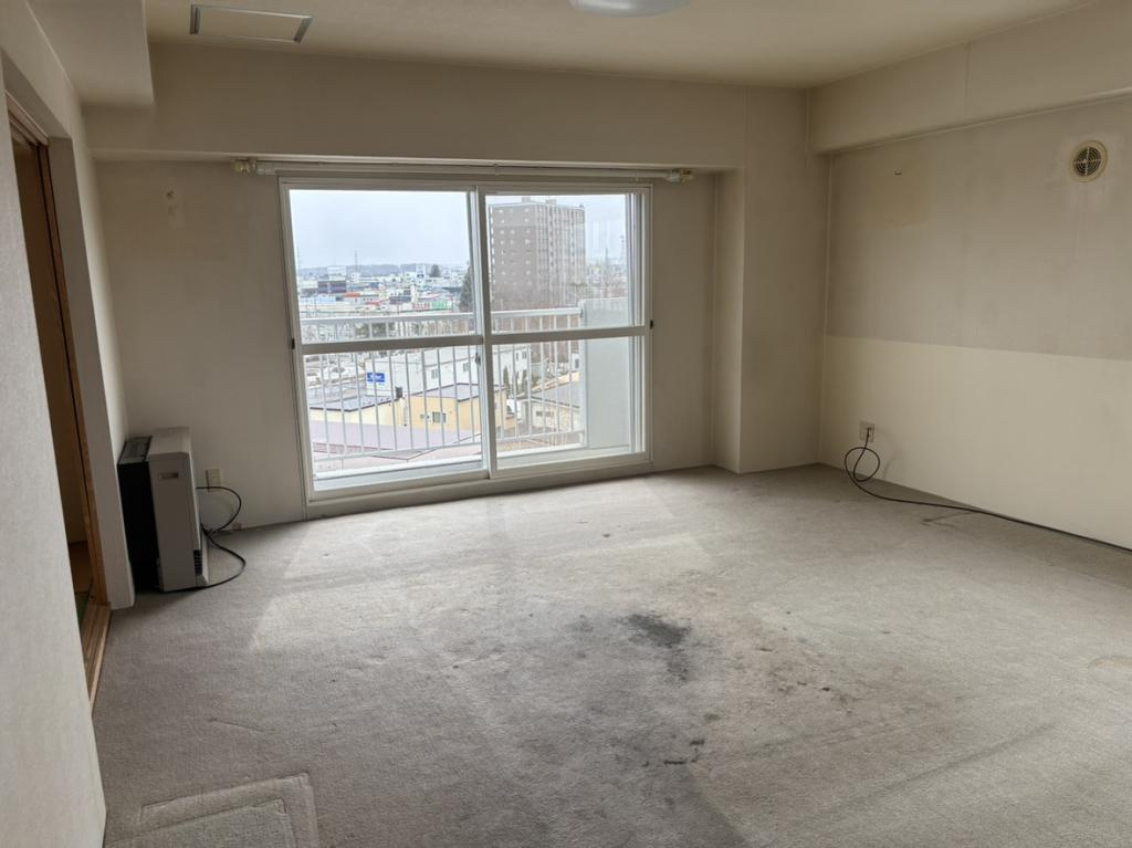 北見市山下町５丁目１番１４号　中古マンション山下町(ロジェ山下通）の居間・リビング