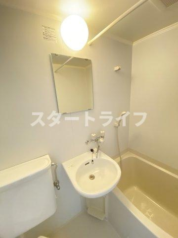 大阪市東淀川区西淡路１丁目の賃貸マンションの洗面所