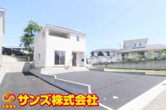 郡山市菜根３丁目　　　７号棟　　　桜小学校、郡山第３中学区の外観|南西側から見た駐車場を含む外観♪