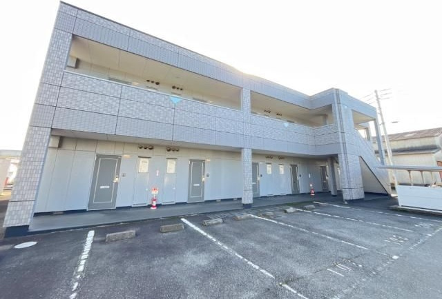 コンフィード水田の駐車場