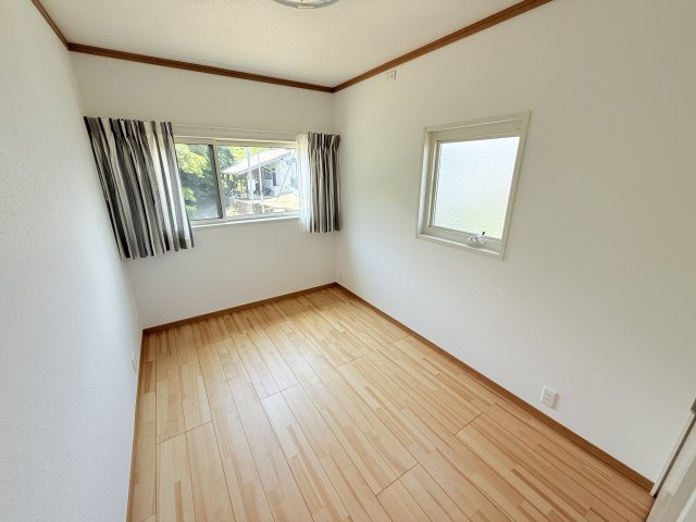 広川町川上　中古戸建の洋室