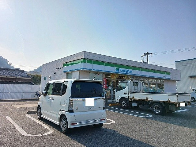 ライズの周辺|ファミリーマート周南栗屋店まで600m