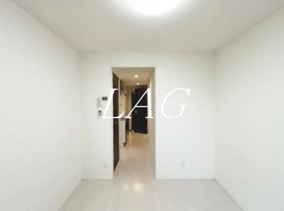 【居間・リビング】 | グランコート六町 | 洋室のお部屋です。