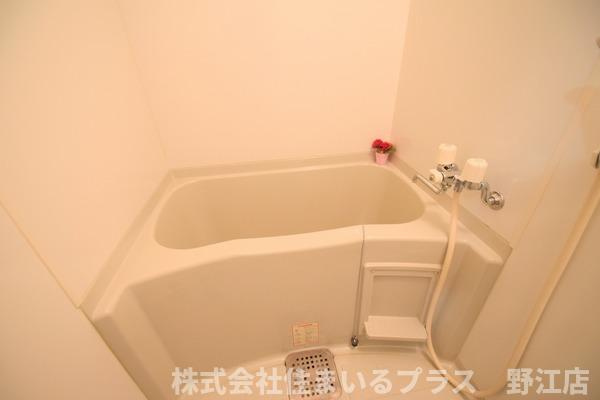 メゾン中央の浴室