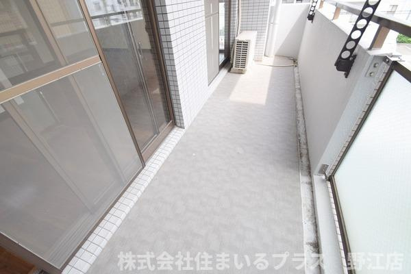 パードレ関目のバルコニー