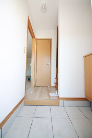 Pocopatyo B棟の玄関