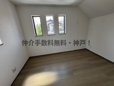 【洋室】 | 神戸市垂水区桃山台4丁目　新築戸建A号棟　仲介手数料無料！ | きれいな洋室です