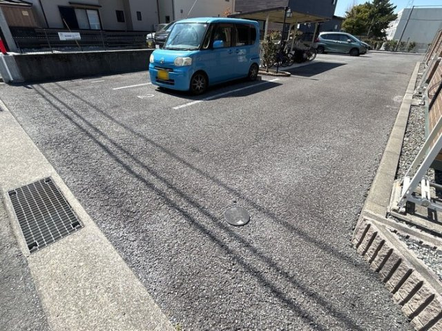 ローズコートＳＡＴＯの駐車場