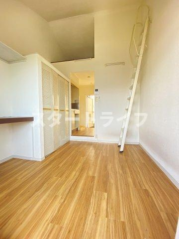 大阪市淀川区野中南１丁目の賃貸マンションの居間・リビング