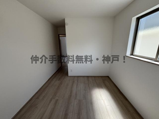 【洋室】 | 神戸市垂水区桃山台4丁目　新築戸建B号棟　仲介手数料無料！ | ゆったりした洋室です