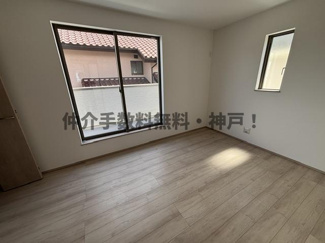 【洋室】 | 神戸市垂水区桃山台4丁目　新築戸建B号棟　仲介手数料無料！ | スタンダードな洋室です