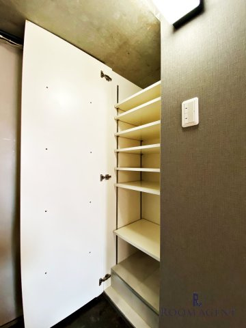 S-FORT六番町の玄関
