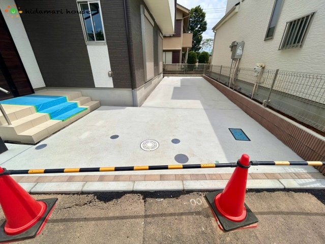 西区三橋第2期　新築戸建　ハートフルAの駐車場