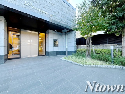 【エントランス】 | プレサンスNAGOYAシティオ | 落ち着いた雰囲気の外観です