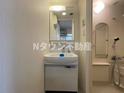 【独立洗面台】 | プレサンスNAGOYAシティオ | 朝の身支度には欠かせない独立洗面化粧台です