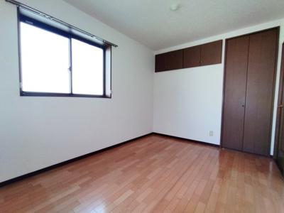 【洋室】 | サンパレス板宿 | 個人の部屋や寝室として使える洋室です