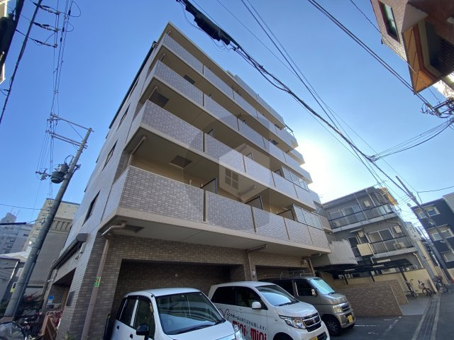 サンピリア小阪の外観