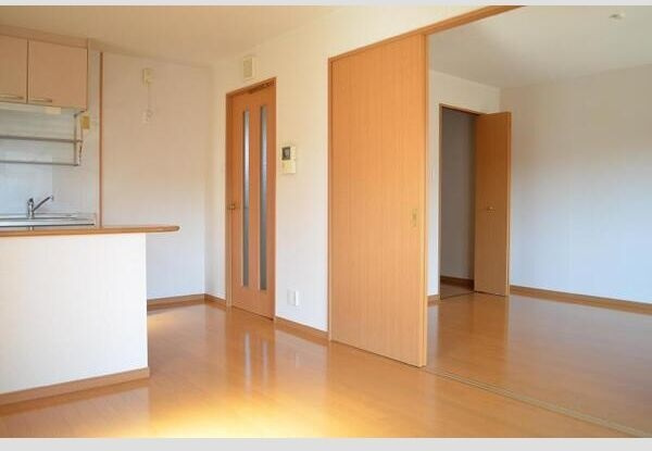 ソレイユ正徳の寝室|広い洋室は寝室にいかがでしょうか