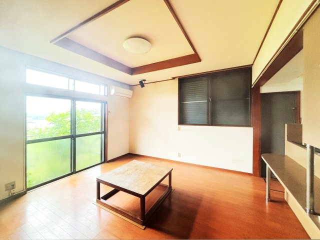 厚木市飯山南１丁目戸建の周辺|前面道路