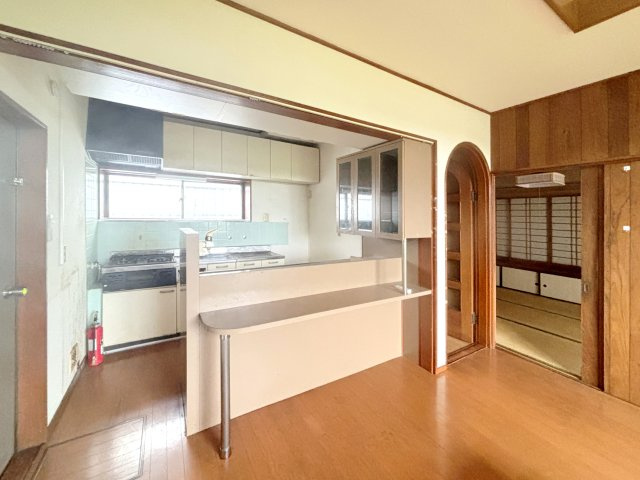 厚木市飯山南１丁目戸建のキッチン|対面式キッチン