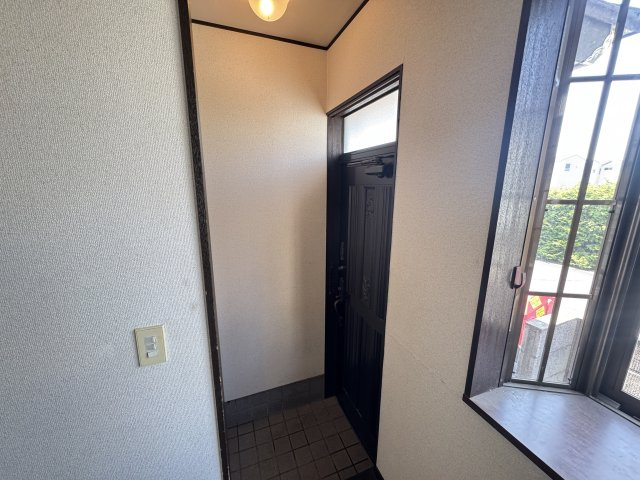 サニーハイツ三枝の玄関