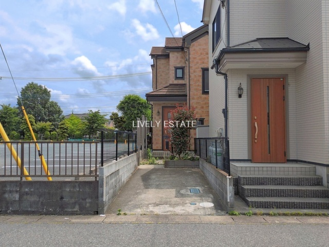 越谷市東大沢2丁目 中古戸建の外観