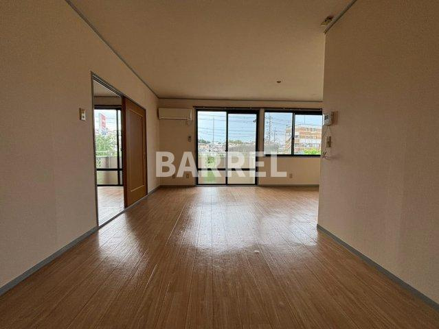 エクセレントサカウエの居間・リビング