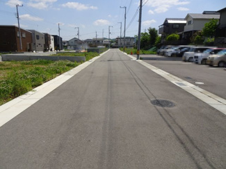 【前面道路含む現地写真】 | 川西市清和台東2丁目4の14　建築条件無土地