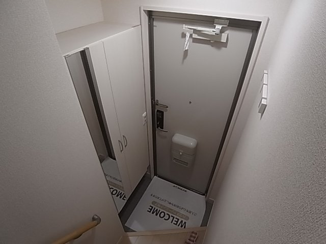 神戸市長田区大塚町１丁目のアパートの玄関|シューズボックス付き