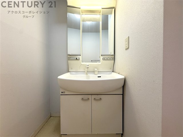 生活しやすい独立洗面台♪