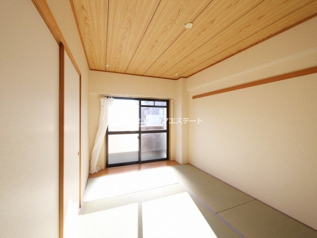 大阪市阿倍野区松崎町３丁目の賃貸マンションの和室