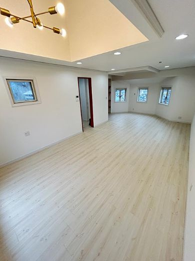 青葉区すみよし台　中古戸建の居間・リビング|こちらのリビングで趣味の時間をお楽しみください