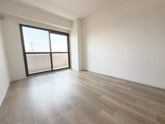 クロード・サンの内装|明るい室内です