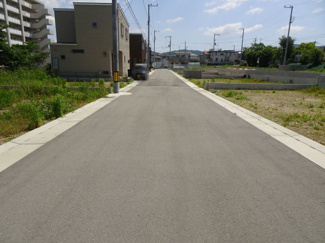 【前面道路含む現地写真】 | 川西市清和台東2丁目4の14　建築条件無土地