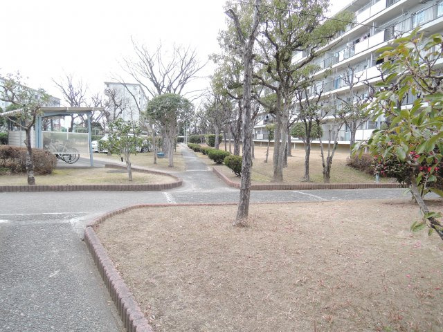富田団地　73棟の周辺