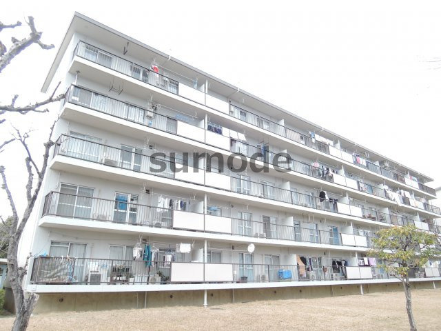 富田団地　73棟の外観