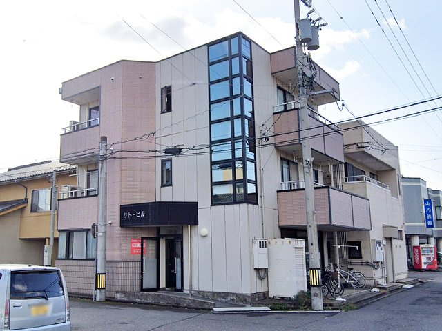 サトービルの外観