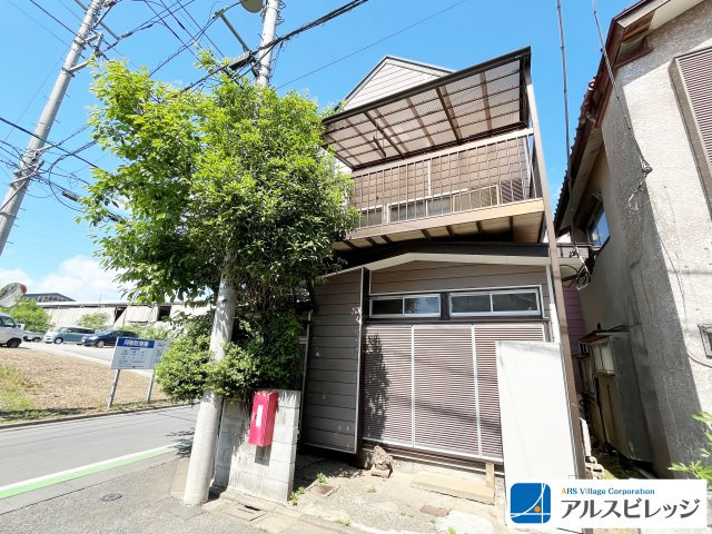 中古/入間郡三芳町北永井の前面道路含む現地写真|閑静な住宅街