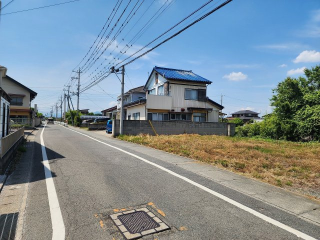 高崎市下滝町売土地の前面道路含む現地写真