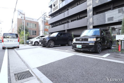 【駐車場】 | ディアレイシャス矢場町 | 駐車場があるので、車を買う予定の方も安心です