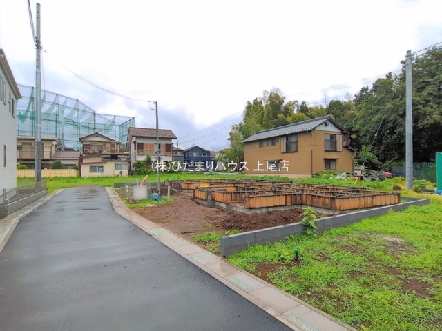 第7上尾二ツ宮Ⅱ期　新築戸建　ハートフルAの前面道路含む現地写真