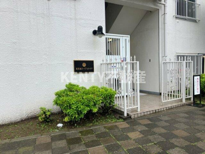 【エントランス】 | 洗足池ローズベイハイツ | 清潔なエントランスです